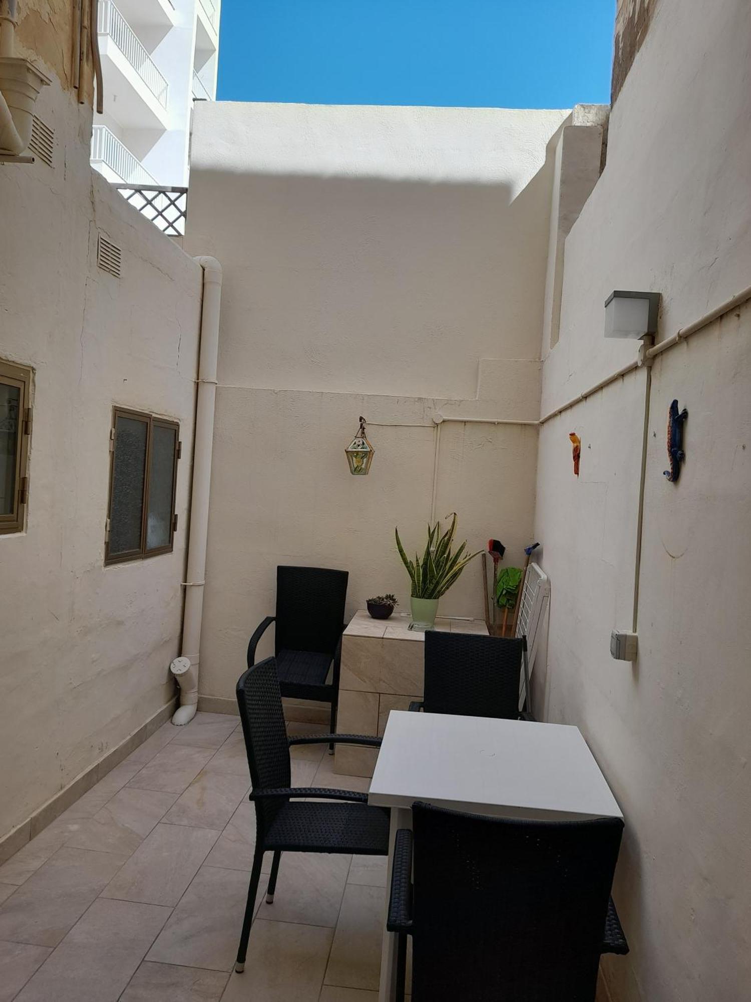 Traditional Maltese Apartment Near The Sea St. Paul's Bay Exterior photo